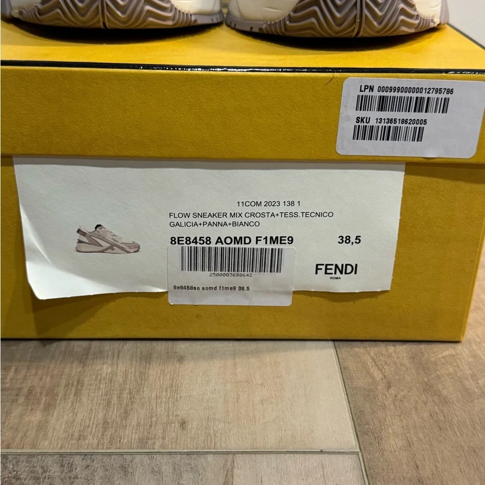 (SOLD) Fendi Flow Cream nylon and suede low-tops - Size 38.5 - Picture 2 of 15